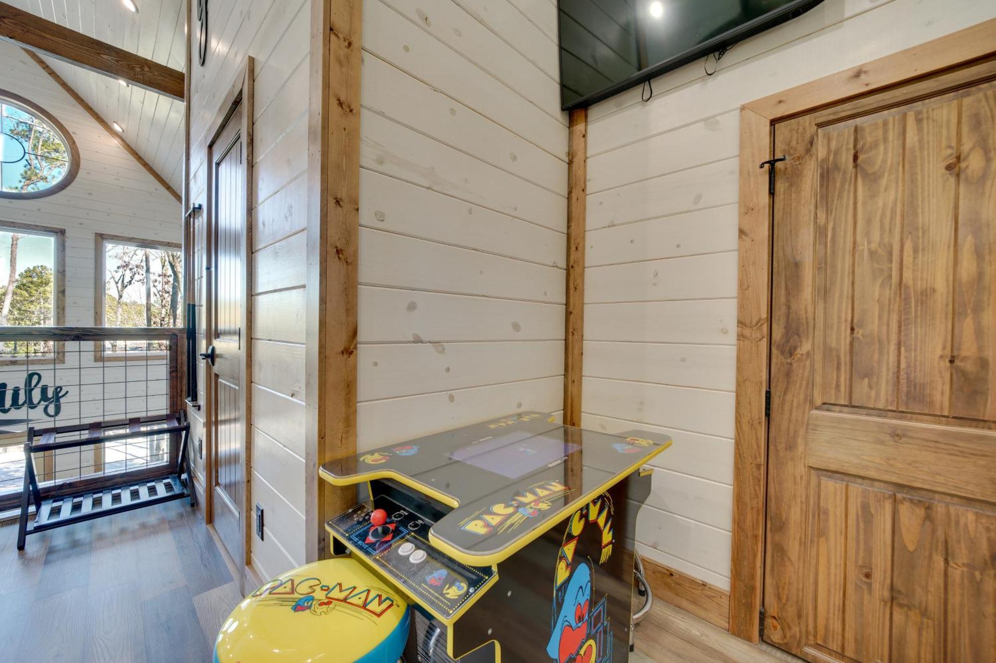 Hébergement de vacances With Hot Tub, Pool Table And Fire Pit *