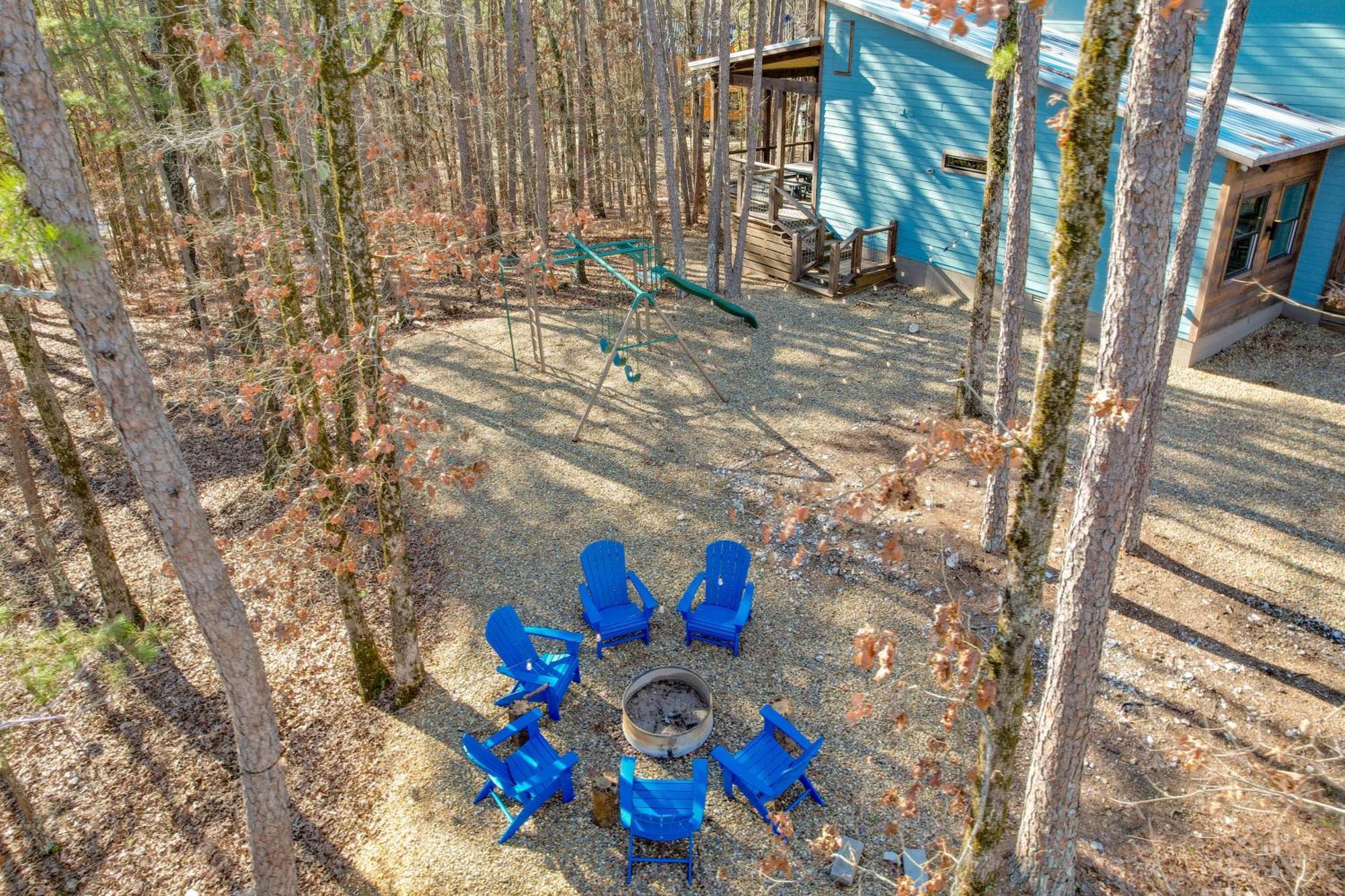 With Hot Tub, Pool Table And Fire Pit Broken Bow